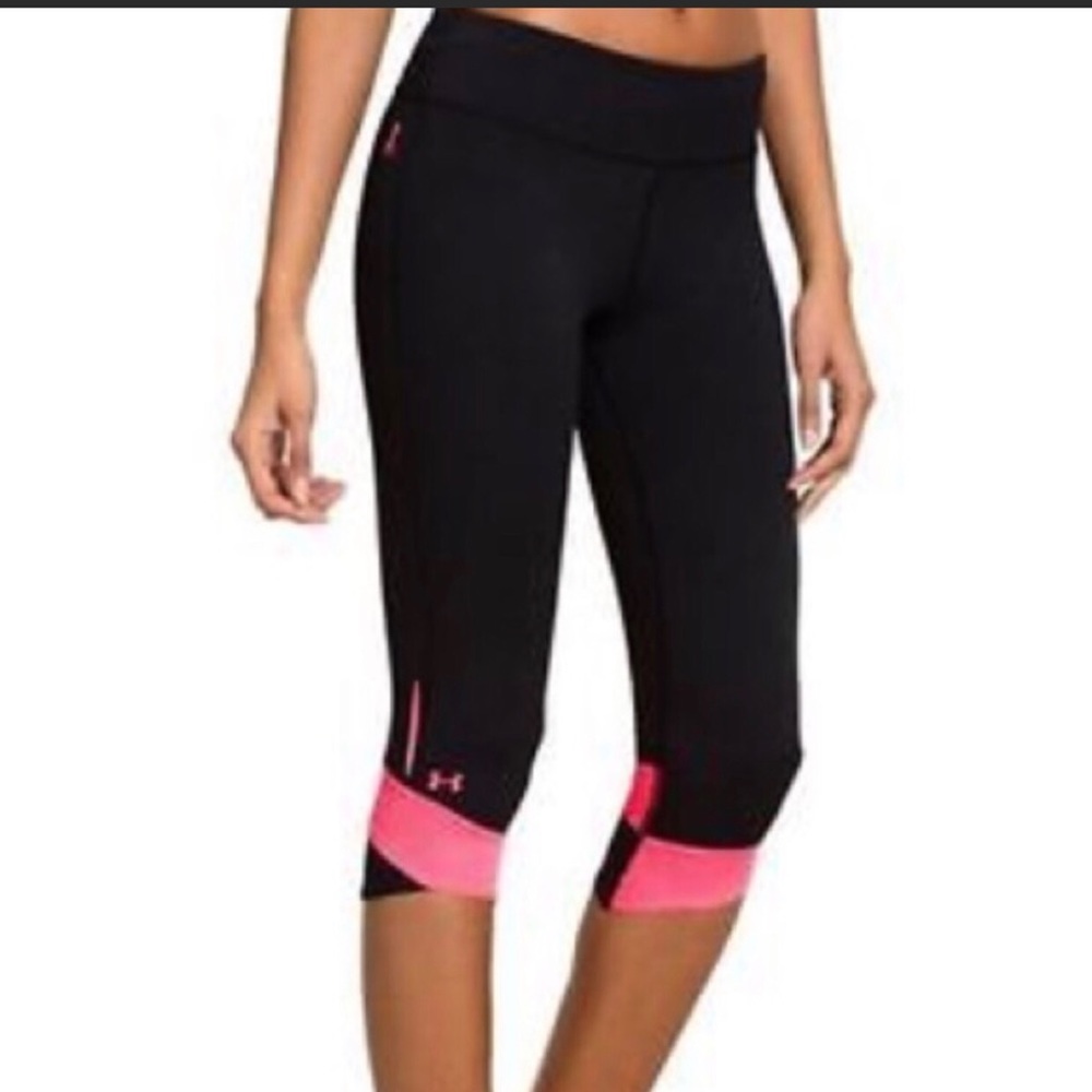 Under armour crop pant.